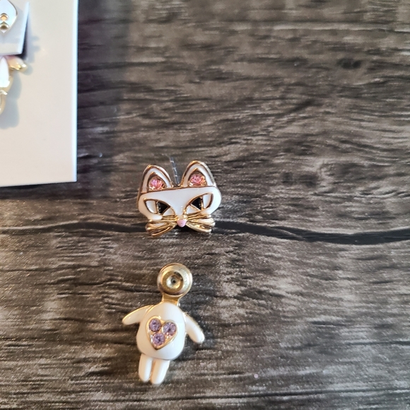 BNWT Betsey Johnson cat earrings - Picture 3 of 6